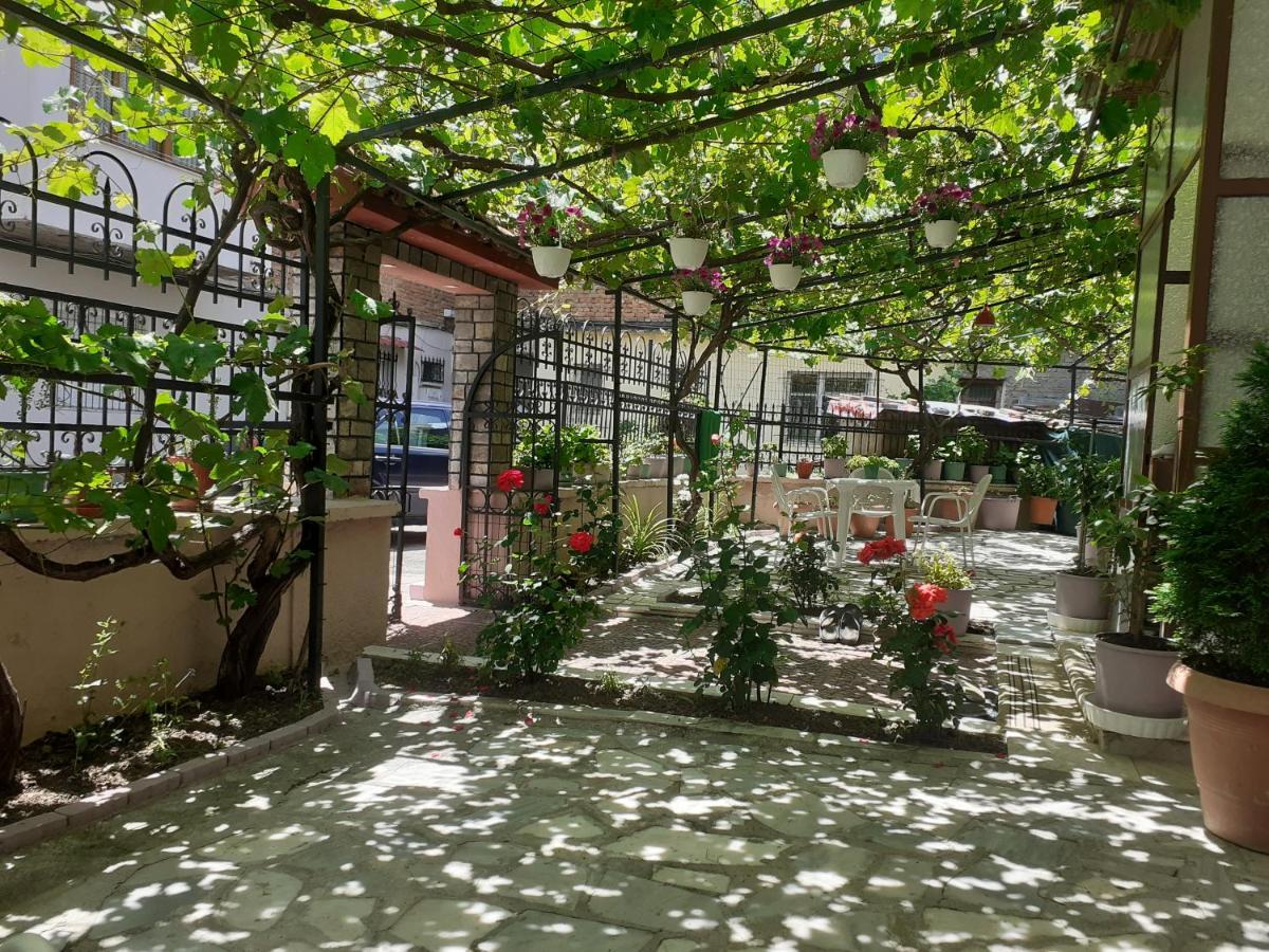 Vila Spaho Korce Exterior photo