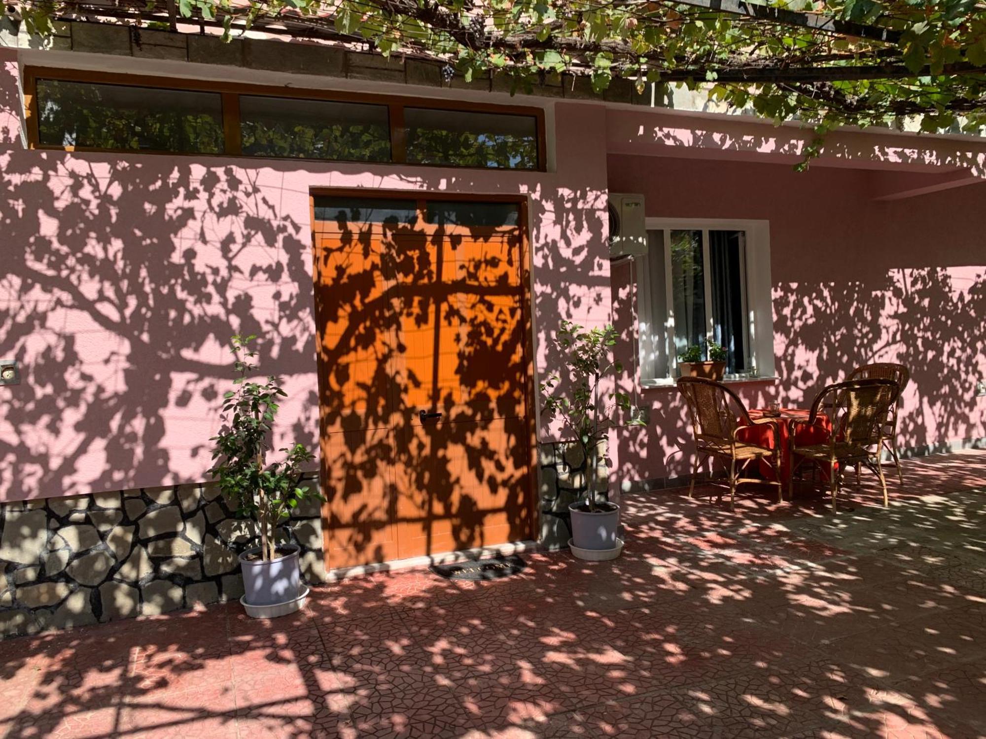 Vila Spaho Korce Exterior photo